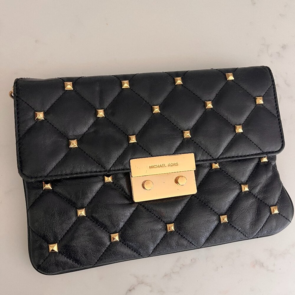 Michael Kors Sloan Quilted Black/Gold Studded bag